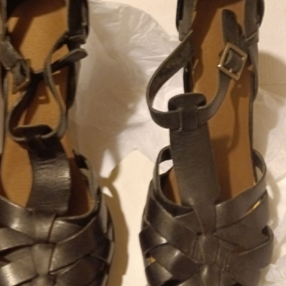 Women's Beyond Size 8 Heels